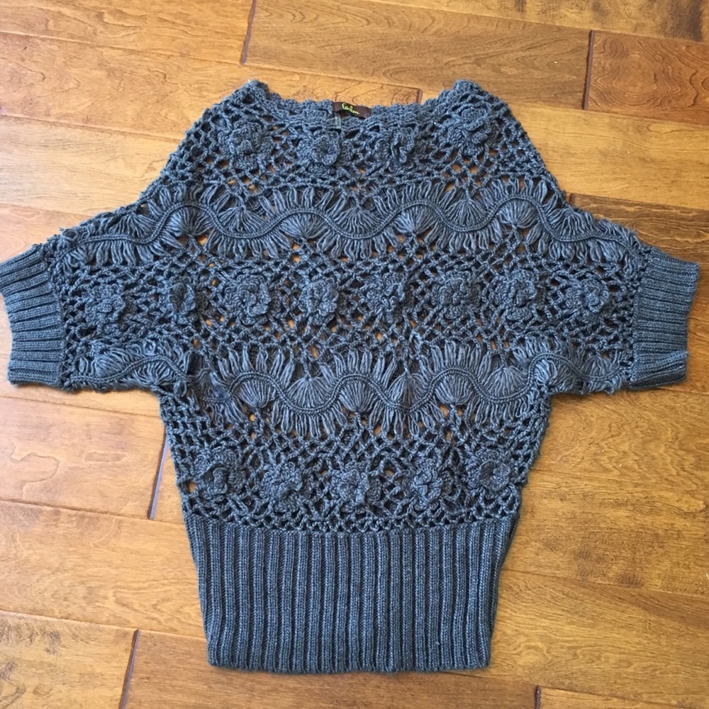 Cute fall sweater!